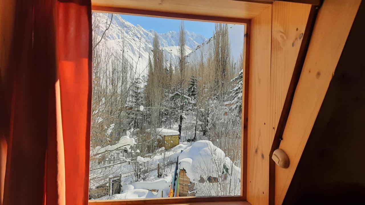 Hostal Crisol Refugio Lo Valdes Экстерьер фото